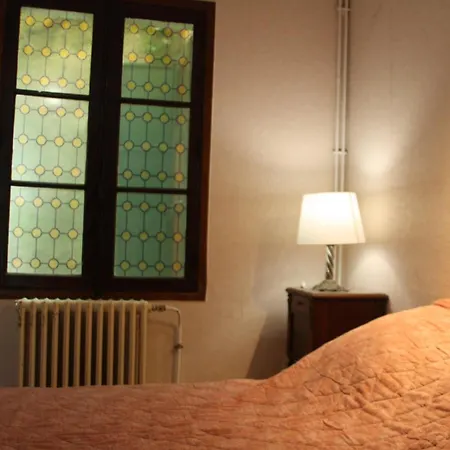 100 M 2 Situe Dans Pinede Et Familiale Apartment